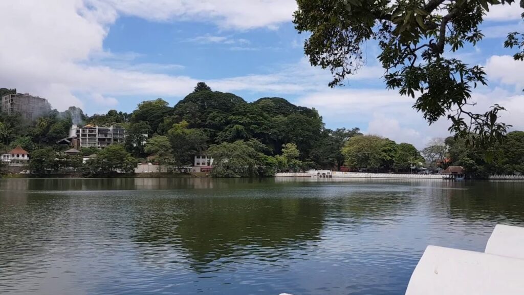 දෙදරු මවගේ සිරුර බෝගම්බර වැවෙන් හමුවෙයි