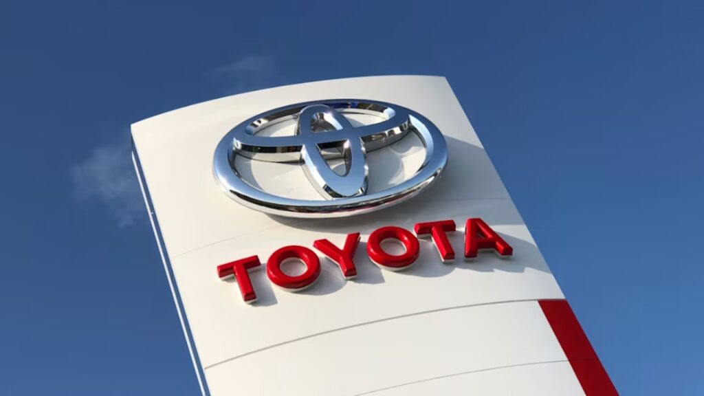 Toyota මෝටර් රථ ගැන හදිසියේම විශේෂ දැනුම්දීමක්