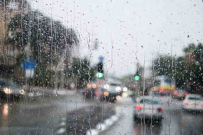 ප්රදේශ කිහිපයකට තරමක තද වැසි