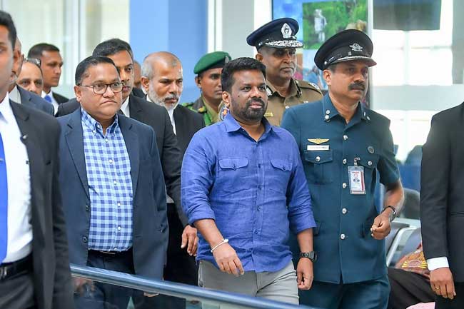 ජපන් සංචාරය නිමකරමින් ජනපති දිවයිනට