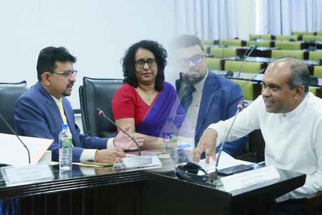 අධ්යාපන සභාව ස්ථාපනයට අදාළ විද්වත් කමිටුව සිය වාර්තාව භාර දෙයි