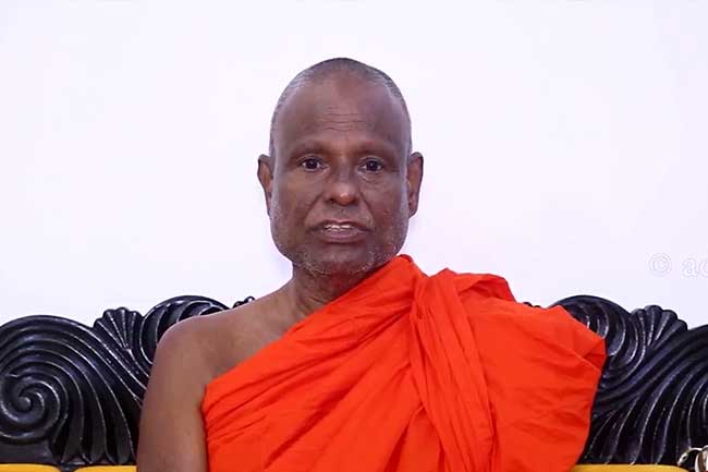 පොහොයට පිට පළාත්වලින් අනුරාධපුරයට එන්න එපා – අටමස්ථානාධිපති නාහිමි