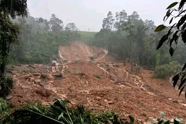 උඩදුම්බරට මි.මී 200ට වැඩි වැස්සක් – අනතුරුදායක තැන් මඟ හැර ජීවිත රැකගන්න