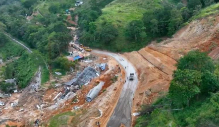 නාවලපිටිය – මහනුවර ප්රධාන මාර්ගය දින 18කට පසු විවෘත කෙරේ