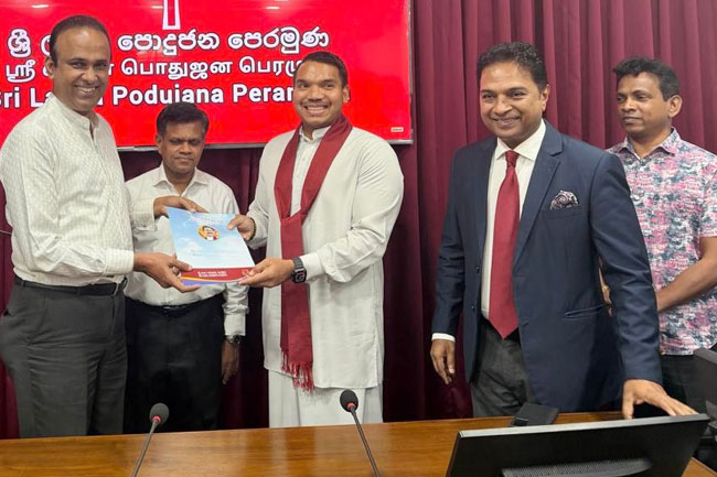 රමේෂ් පතිරණ යළිත් පොහොට්ටුවට