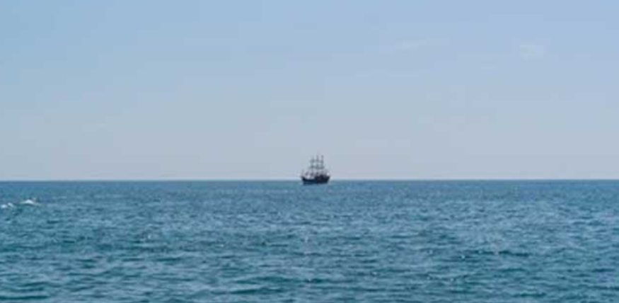 අනතුරට පත්වූ නෞකාව ඉරාන නාවික හමුදාවේ – නැවේ සිටි 35ක් බේරාගැනේ