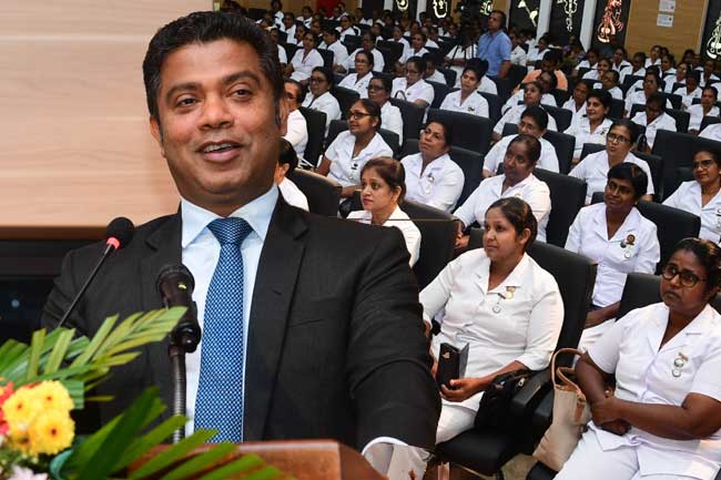 පවුල් සෞඛ්ය සේවා නිලධාරිනියන්ට රජයෙන් යතුරුපැදි