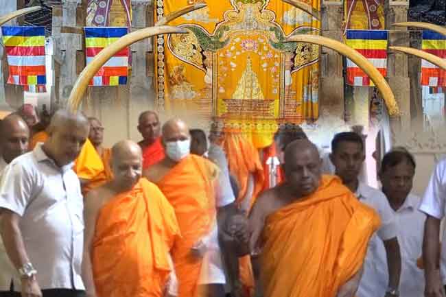 දළදා සමිඳුන් උදෙසා තේවා රාජකාරිය මල්වතු පාර්ශ්වයෙන්, අස්ගිරි පාර්ශ්වයට පැවරේ