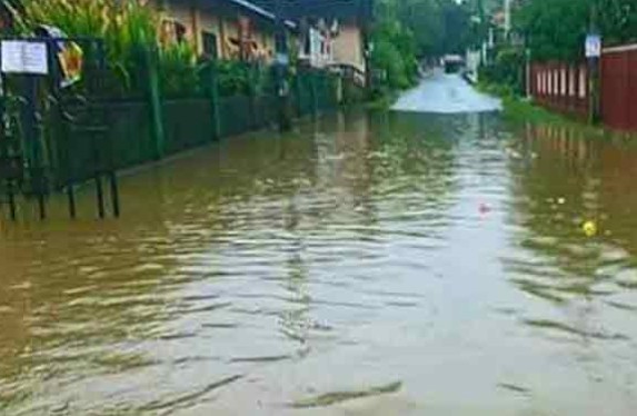 කැලණි ගඟ ආශ්රිතව සුළු ගංවතුර තත්ත්වයක් ගැන අනතුරු ඇඟවීමක්
